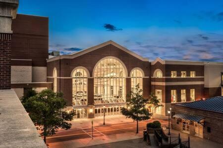 The Executive Loft - Walk To Sanford Stadium Athens Exterior photo